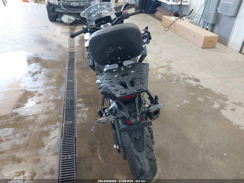 2022 Suzuki Gsx1000 Gt/Gt+ VIN: JS1EK12B7N7100397 Lot: 45566488