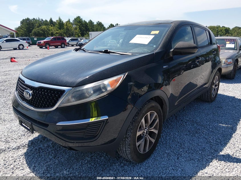 2016 Kia Sportage, Repossession, IAAI, VIN KNDPBCAC3G7831741 — photo 2