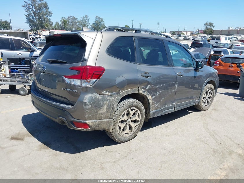 2020 SUBARU FORESTER auction photo 4