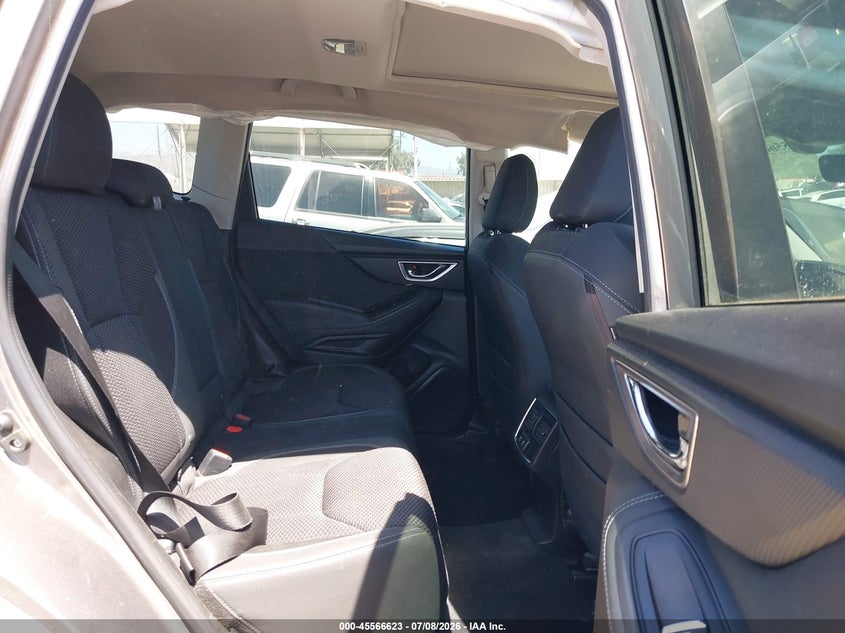 2020 SUBARU FORESTER auction photo 8
