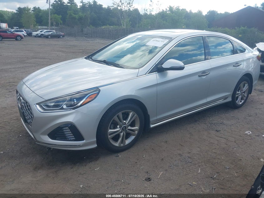 2019 Hyundai Sonata, Right Front, IAAI, VIN 5NPE34AF1KH804353 — photo 2