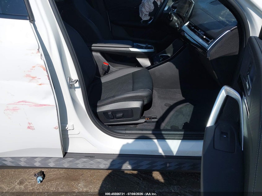 2025 BMW X2 auction photo 5