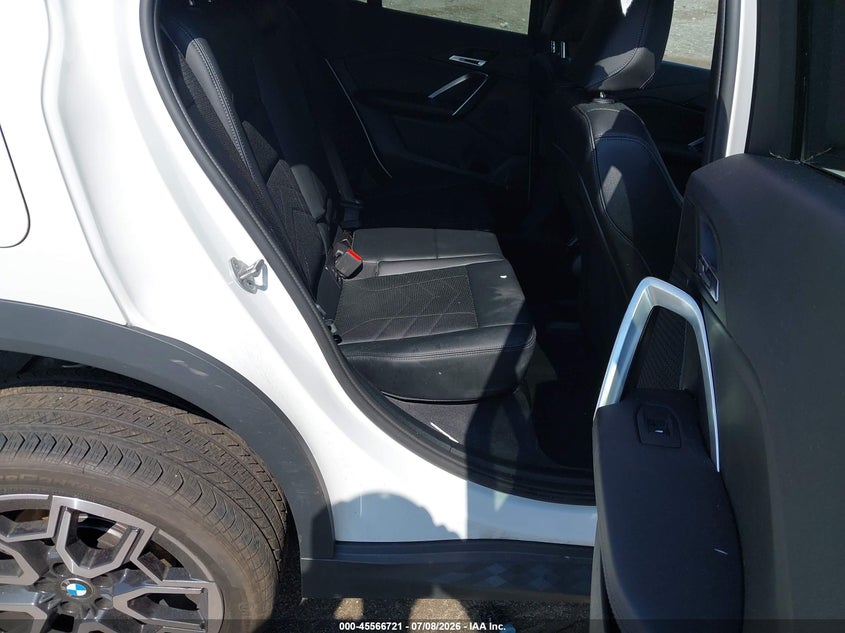 2025 BMW X2 auction photo 8