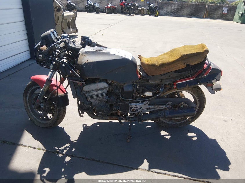 1985 Kawasaki Zx900 VIN: JKAZX2A12FB505681 Lot: 45566822