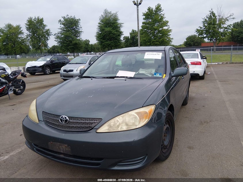 2002 Toyota Camry, Right Side, IAAI, VIN 4T1BE32K82U615459 — photo 2