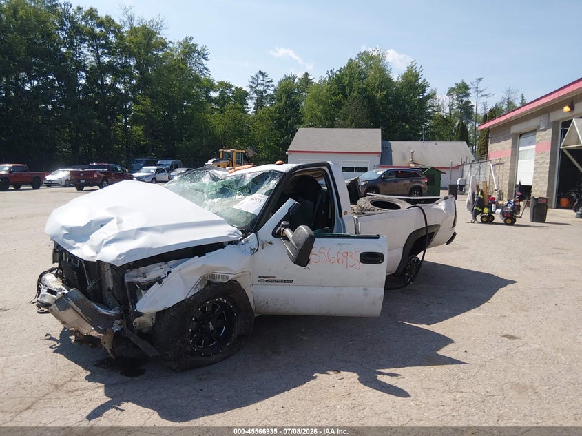 2005 Chevrolet Silverado, All Over, IAAI, VIN 1GCHK24285E176809 — photo 2
