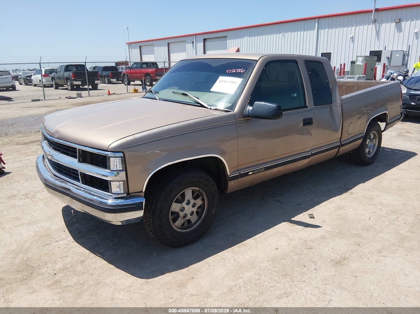 1997 CHEVROLET C1500 auction photo 2