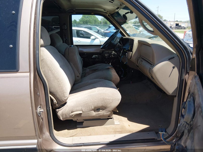 1997 CHEVROLET C1500 auction photo 5