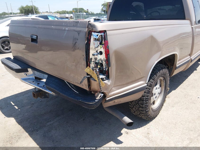 1997 CHEVROLET C1500 auction photo 6