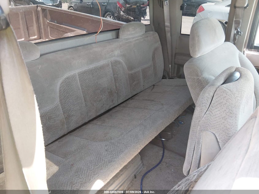 1997 CHEVROLET C1500 auction photo 8