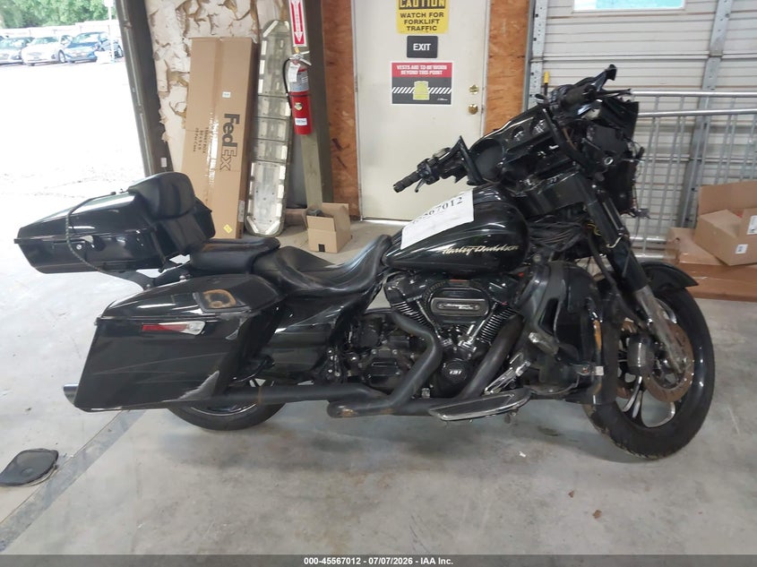 2017 Harley-Davidson Flhxse Cvo Street Glide VIN: 1HD1PXF12HB960850 Lot: 45567012