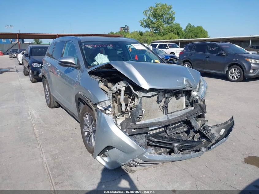 2019 TOYOTA HIGHLANDER auction photo 1