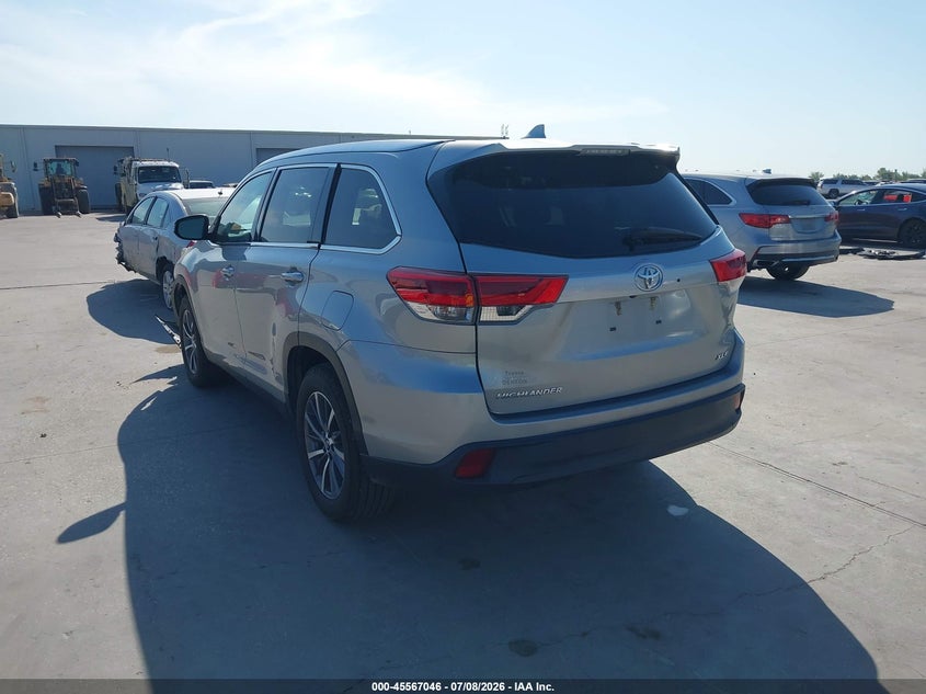 2019 TOYOTA HIGHLANDER auction photo 3