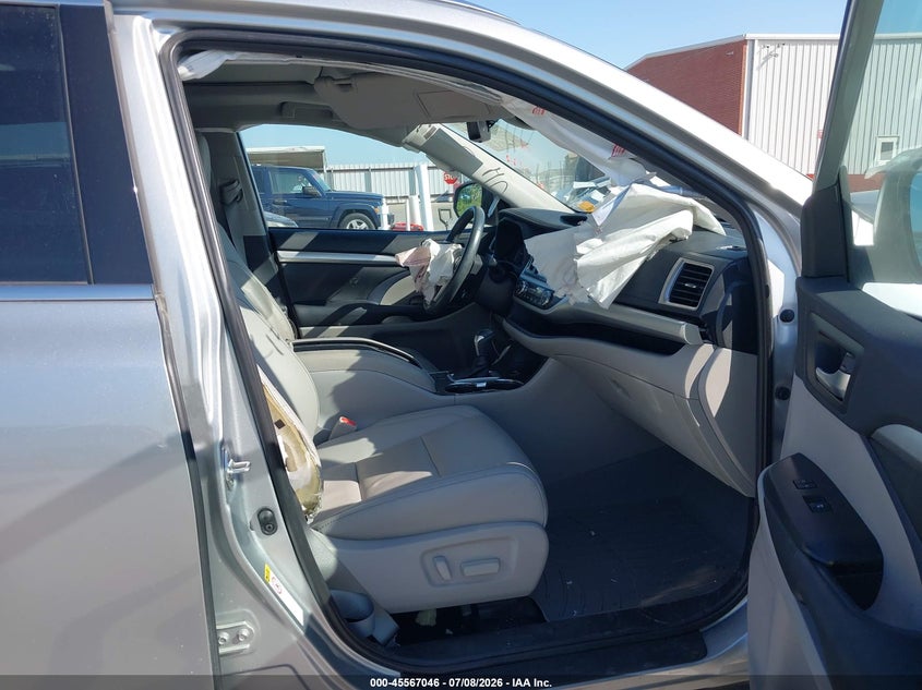 2019 TOYOTA HIGHLANDER auction photo 5
