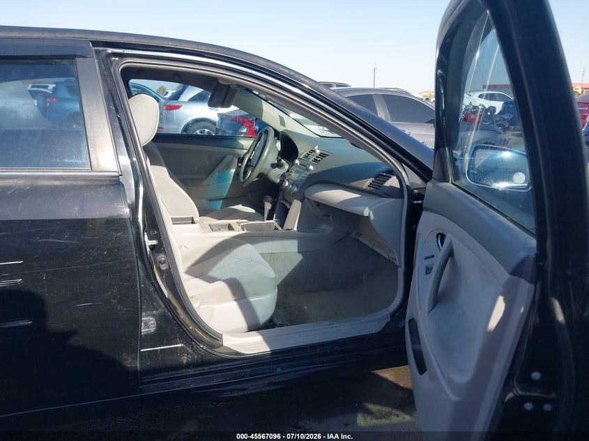 2011 TOYOTA CAMRY auction photo 5