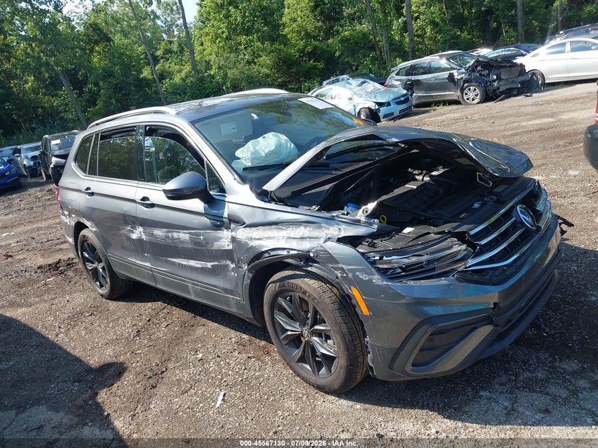 2024 VOLKSWAGEN TIGUAN auction photo 1