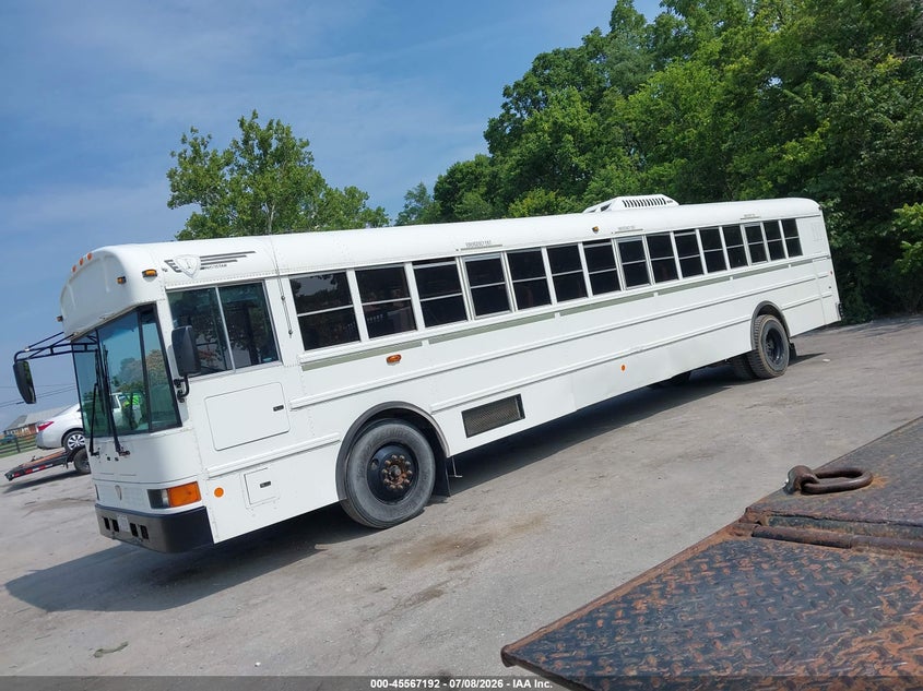 2016 IC CORPORATION 3000 auction photo 2