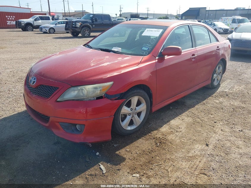 2011 Toyota Camry, Вилучене, IAAI, VIN 4T1BF3EKXBU127333 — фото 2
