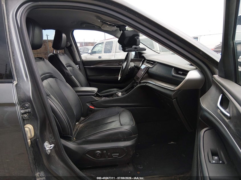 2023 JEEP GRAND CHEROKEE L auction photo 5