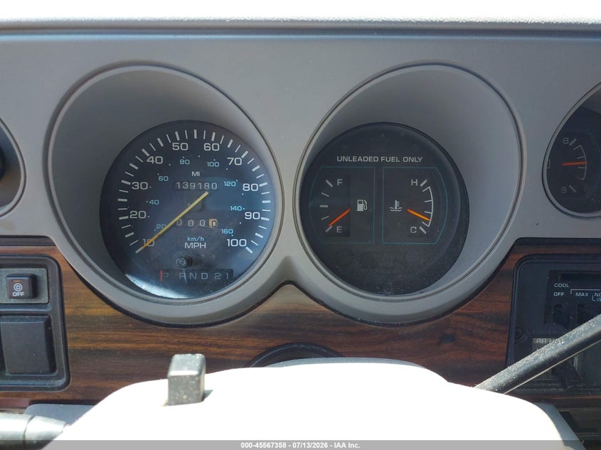 1996 DODGE RAM WAGON auction photo 7
