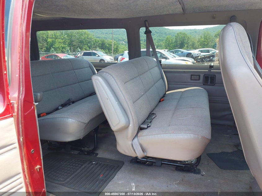 1996 DODGE RAM WAGON auction photo 8