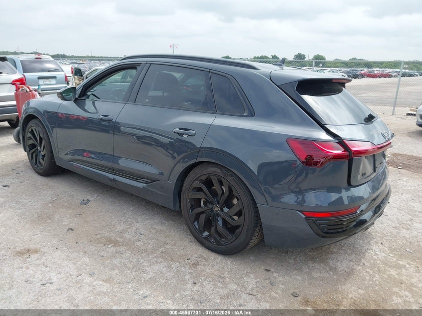 Vin: wa15aage0rb038060, lot: 46066060, audi q8 e-tron premium plus quattro 20243