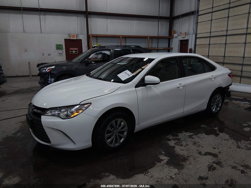 2015 TOYOTA CAMRY auction photo 2