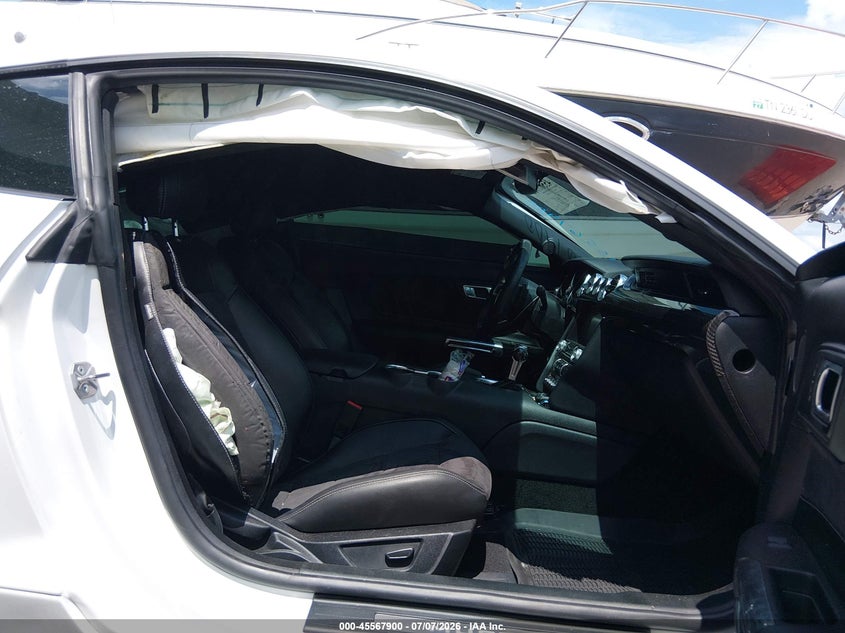 2020 FORD MUSTANG auction photo 5