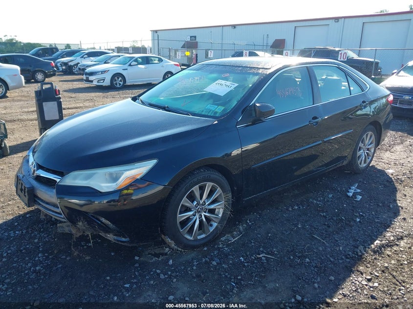 2015 TOYOTA CAMRY auction photo 2