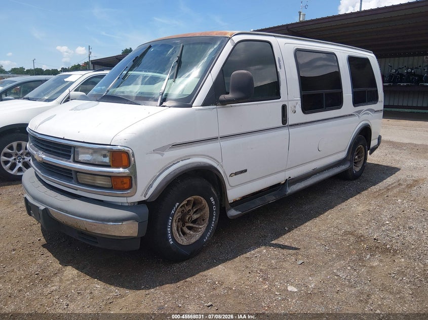 1GBFG15R8Y1111084 2000 Chevrolet Express Upfitter Pkg. photo 1