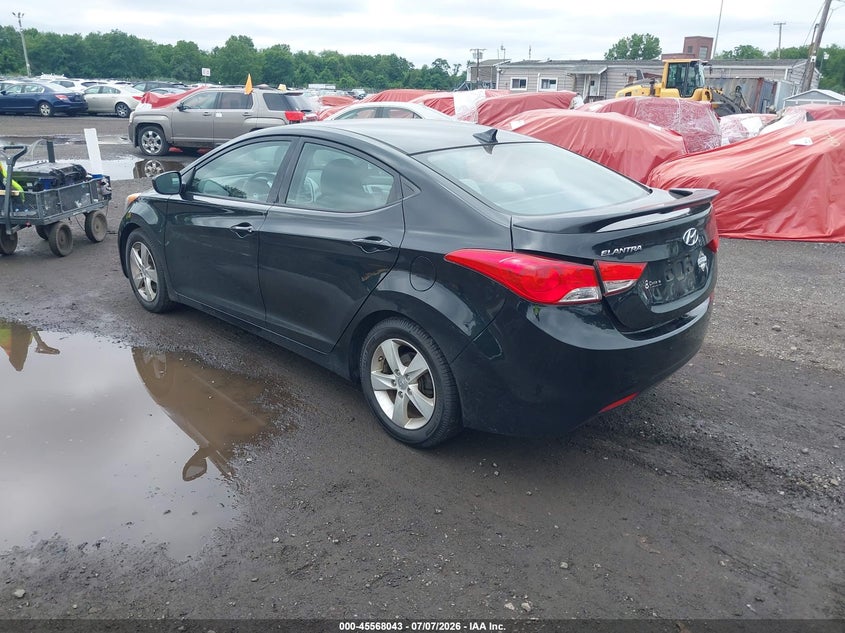 2013 HYUNDAI ELANTRA auction photo 3