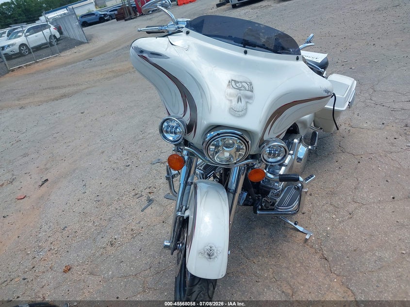 2007 HARLEY-DAVIDSON FLHX auction photo 5