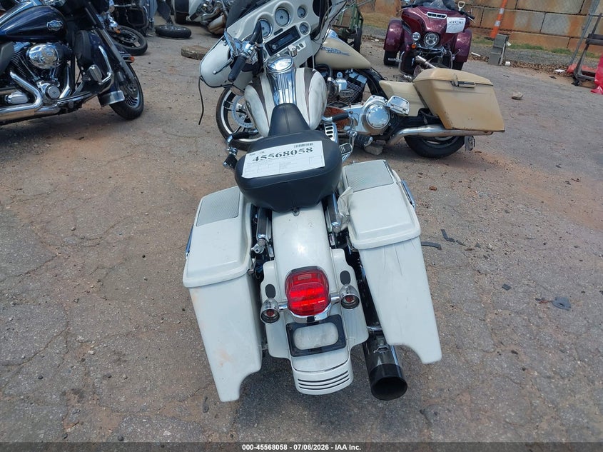 2007 HARLEY-DAVIDSON FLHX auction photo 6