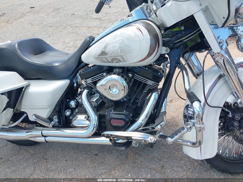 2007 HARLEY-DAVIDSON FLHX auction photo 8