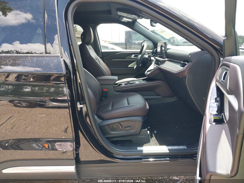 2026 FORD EXPLORER auction photo 5
