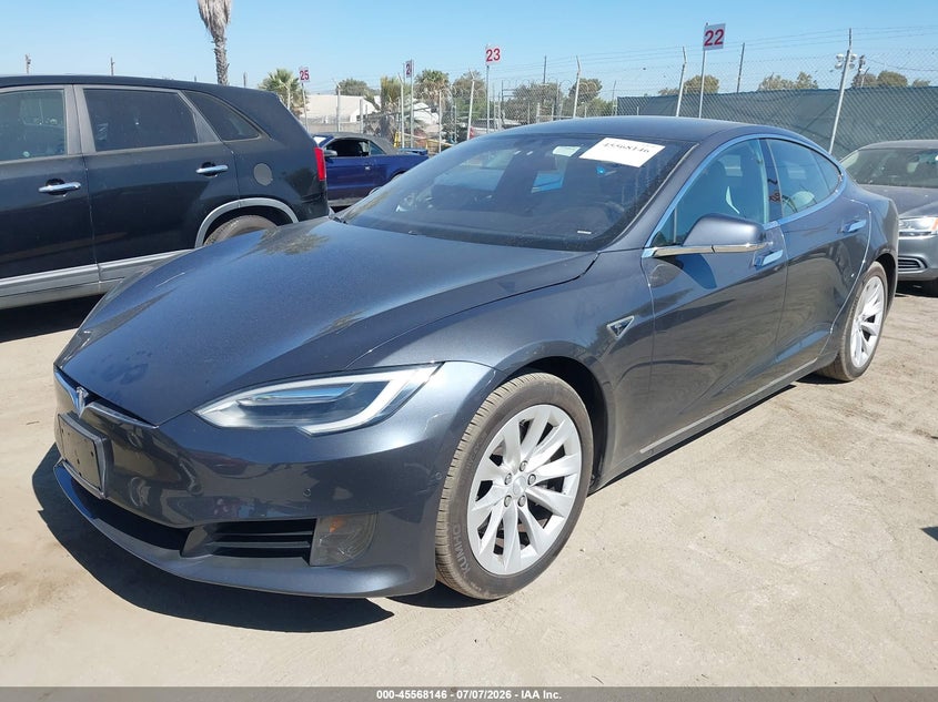 2016 Tesla Model S 60/70/75/85 5YJSA1E19GF151329 photo 1