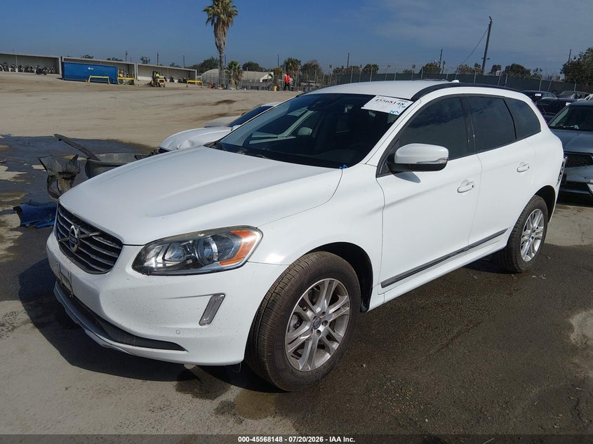 2016 VOLVO XC60 auction photo 2