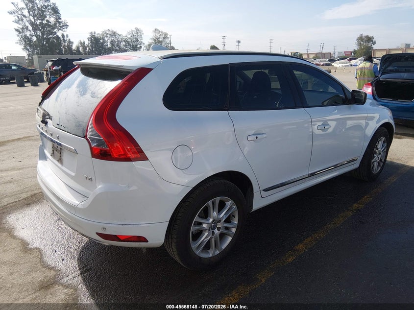 2016 VOLVO XC60 auction photo 4