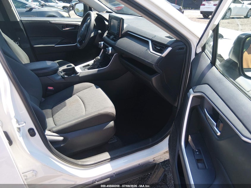 2020 TOYOTA RAV4 auction photo 5