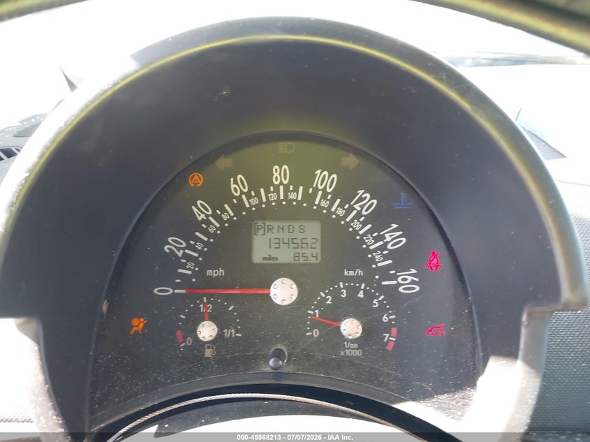 2004 Volkswagen New Beetle Gls 1.8T VIN: 3VWCD31Y64M321483 Lot: 45568213