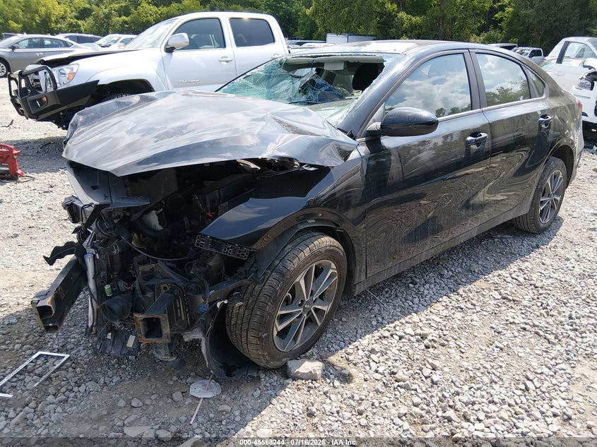 2024 KIA FORTE auction photo 2