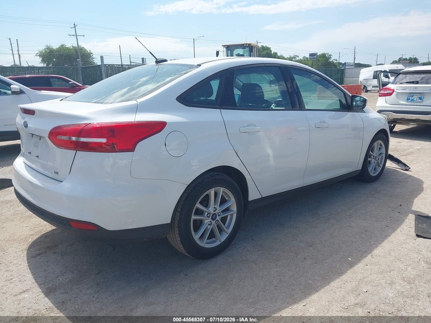 Vin: 1fadp3f27jl266788, lot: 46066636, ford focus se 20184