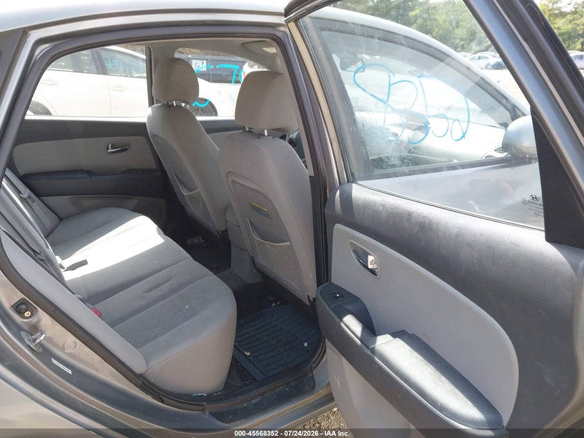 2010 HYUNDAI ELANTRA auction photo 8