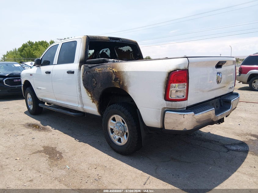 Vin: 3c6ur5cj8lg214072, lot: 46066736, ram 2500 tradesman  4x4 6'4 box 20203