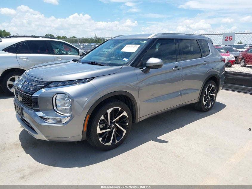 2024 MITSUBISHI OUTLANDER auction photo 2