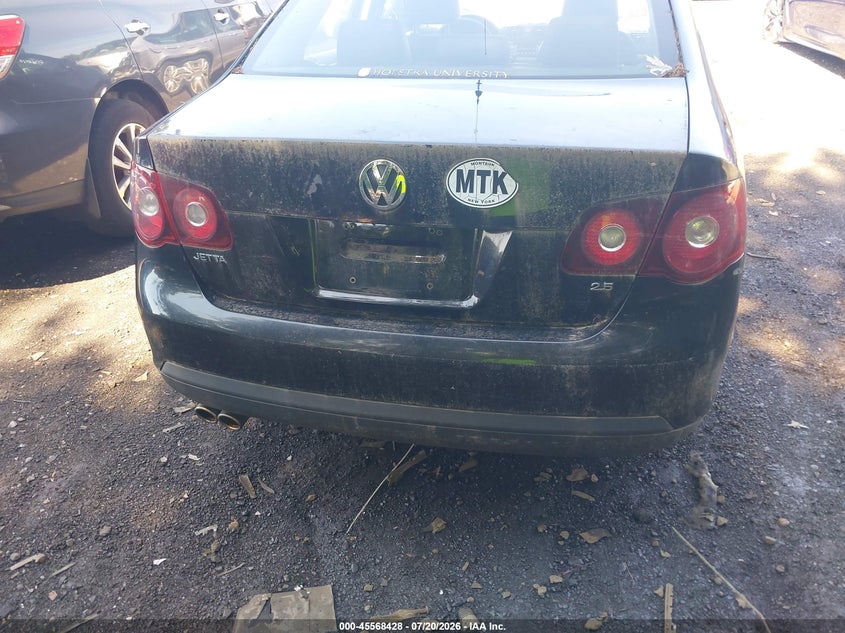 2010 VOLKSWAGEN JETTA auction photo 6