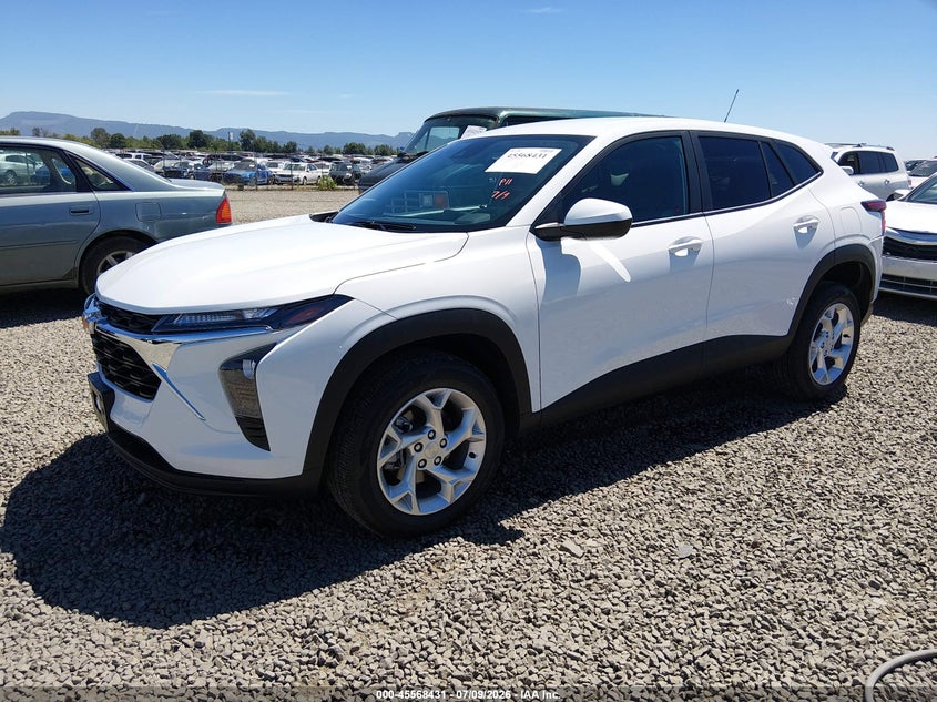2025 Chevrolet Trax, Rear, IAAI, VIN KL77LFEP9SC241956 — photo 2