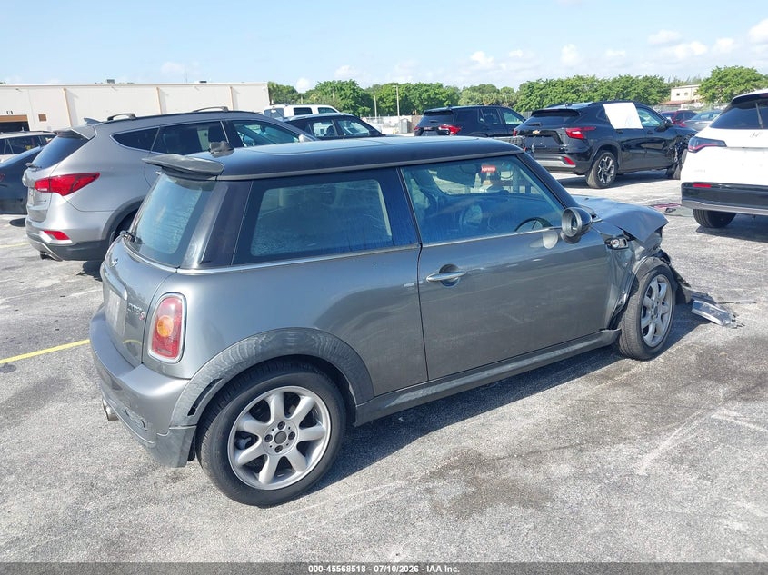 2010 MINI COOPER S auction photo 4