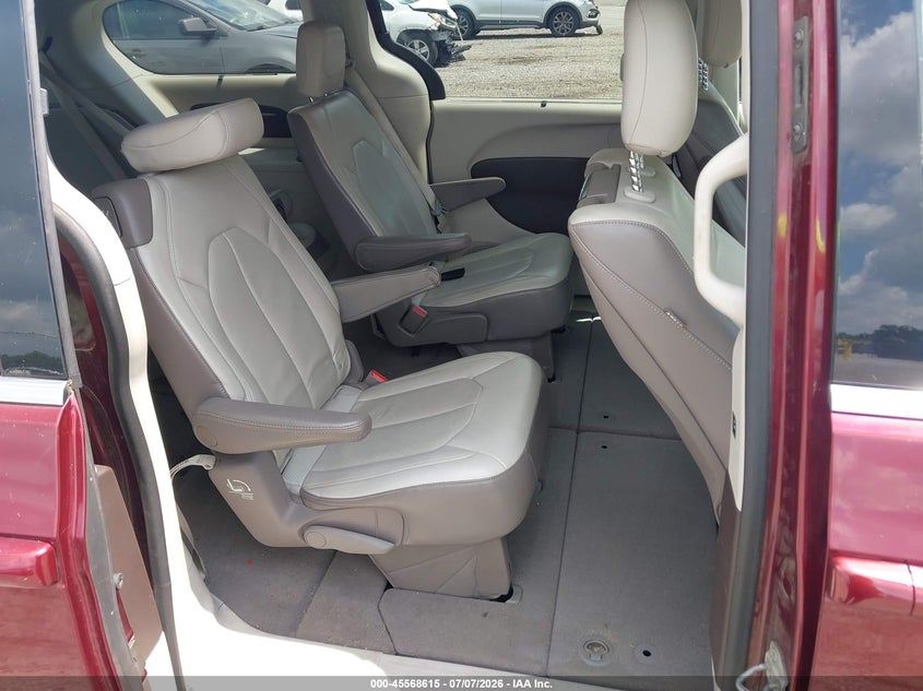 CHRYSLER PACIFICA 2017 VIN 2C4RC1EG4HR543590