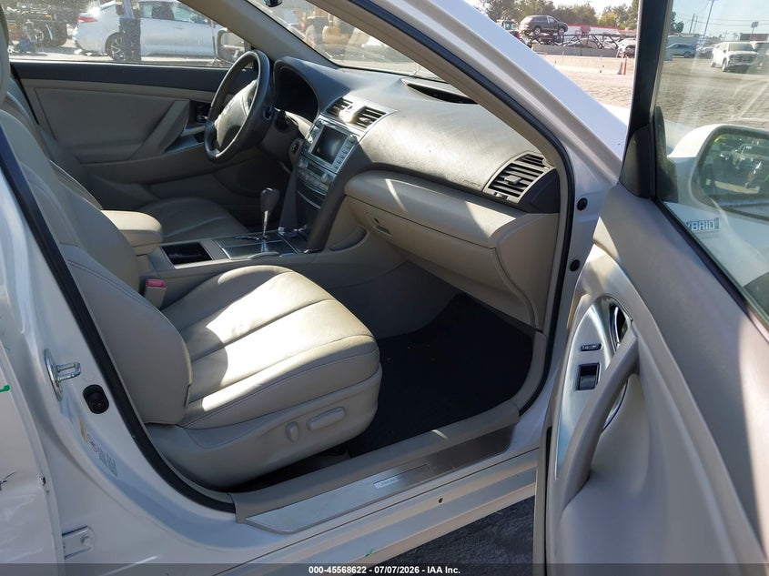 AtlanticExpress - Toyota Camry Hybrid